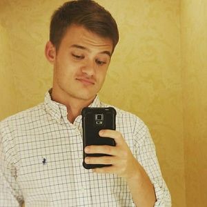 Meet your Posher, Levi